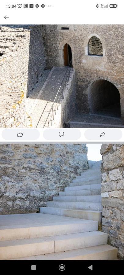 Moradias Do Castelo, Um Pequeno Paraiso Como Lhe Chamam Ourem Bagian luar foto